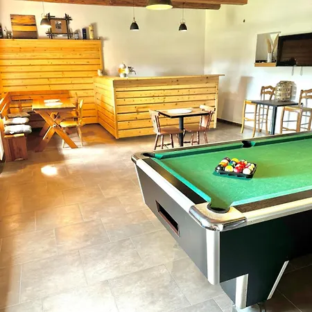 Villa Utulny Statek Oskar S Wellness A Hristem Goltsch Jenikau